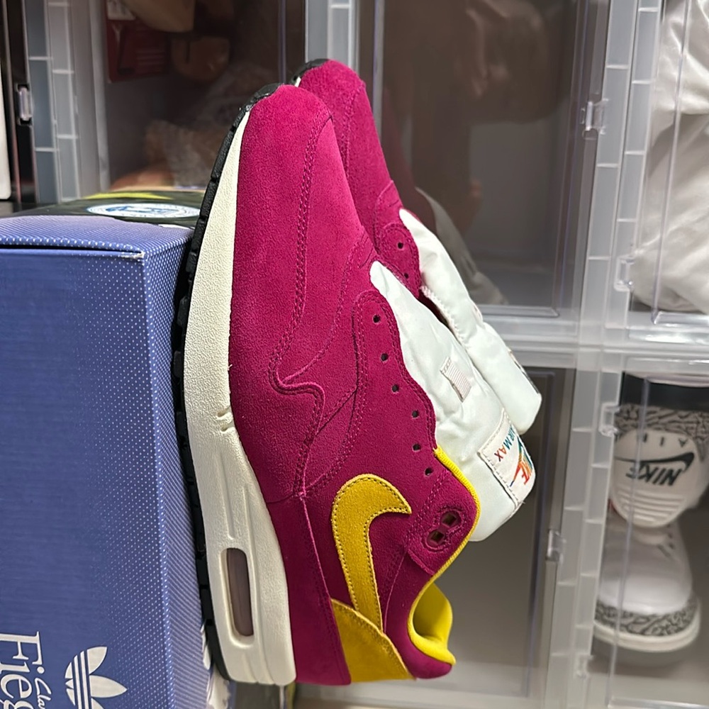 Air max 1 Dynamic Berry 11 worn 2x’s
